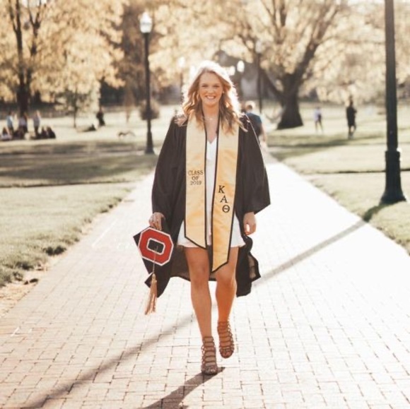 Meet your Posher, Erin - Picture 1 of 1